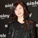 블랙이 잘 어울리는 김현주! 오랜만인데 더 예뻐졌네요!