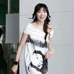 오윤아 <b>아찔</b>한 미니스커트! 역시 각선미 최고!!