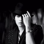 <b>손</b>이 아름다운 <b>남자</b>