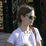 레<b>이체</b>레 빌슨도 빅뱅 선글라스! 의욕없는 표정으로 걷고있어