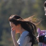 중국간 송혜교 분홍색 <b>잠바</b> 뒤집어 입고 ㅋㅋ