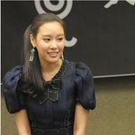 윤은혜, 김아중의 길룡이 원피스를 초<b>미니</b>로 바꿔 입었네!!