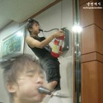 음악을 느끼는 <b>소년</b>들