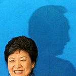 박근혜와 이명박!한상균 기자의 <b>절묘</b>한 샷 ㅋㅋㅋㅋㅋㅋㅋ