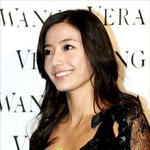 <b>한채영</b> 최근 패션쇼에서 은근히 섹시한 모습