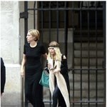 아주 약간 난해한 패션의 메리 케이트 <b>올슨</b>