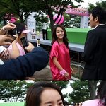 핑크마라톤대회 참석한 한지민-<b>지성</b>, 자체발광 미모!