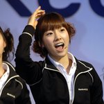 소녀시대 최근 공연에서 <b>정직</b>한 태연이 다리