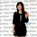 <b>베라왕</b> 패션쇼에 온 소유진 다리 각선미