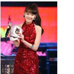 김윤아 최근 <b>녹화장</b>에서, 아줌마라고 하기엔 너무 예쁜 그녀