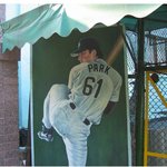 이건 <b>배팅</b>도 아니고 피칭도 아니여~~