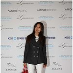 <b>지춘희</b> 패션쇼에 온 스타들! 올 겨울 유행 스타일 다 모였네!