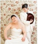 웨딩드레스 입은 신랑+<b>수염</b> 난 신부=> 대략 난감 웨딩포토ㅎ;;