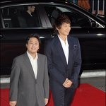 <b>비와</b> 박찬욱감독..서로를 배려해주는 매너남들
