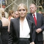 배바지 입은 애슐리 <b>올슨</b>~