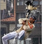 <b>거위</b>에게 헤드락 제대로 건 이 남자 &amp;#47973;미?