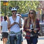 디즈니 랜드에 <b>놀러</b>간 린제이 로한-사만다,