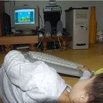 네살짜리 인터넷 <b>폐인</b>