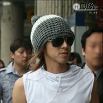 동방신기 유노윤호 김포공항에서~<b>수염</b>은 좀 잘라줘!