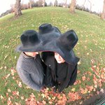 완전엽기~ <b>여럿</b>이서 같이 쓰는 모자~