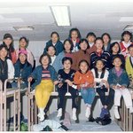 <b>박정아</b> 초딩시절 단체사진!! 한번 찾아보아요~~~