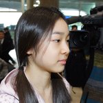 김연아 부상 치료 때문에 급 <b>귀국</b>했을<b>때</b>~양갈래머리 귀여워!