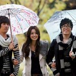 남규리, 왼쪽엔 휘성..오른쪽엔 sg워너비 <b>채동하</b>