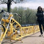 <b>좌석</b>만 15개... 세계에서 젤 긴 오토바이 !