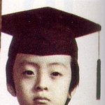 <b>배용준</b> 유치원 졸업사진