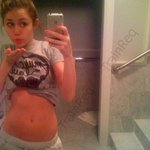 <b>마일리</b> 사이러스, 사생활 사진 또 유출됐네;