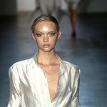 젬마<b>워드</b> 과거 모델포스 작렬 할 때 살아있던 실루엣 캣워크