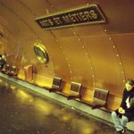 서있기만해도 화보가 되는 파리지하철