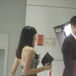 완벽 몸매 수애! 최근 <b>촬영장</b>서 이미지 변신 직찍~