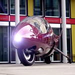 도로에서 달리는 비행기 ??