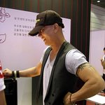 어제 <b>웨딩</b>박람회에서 본 구준엽이랑 개그맨들~