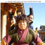 한껏 <b>포즈</b> 취한 쾌도홍길동 촬영장 직찍