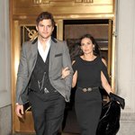 <b>데미</b>무어! 애쉬튼커쳐 손가락욕 좀 다그쳐주면 안돼?