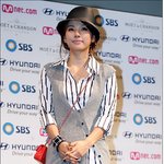<b>제작</b>발표회 중절모 쓴 이효리, 바지는?