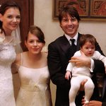 톰크루즈, <b>다섯</b> 식구 모두 모인 가족사진 공개