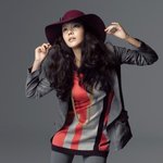 혼자서 '몰라' 포즈한 김아중! 멍때린표정이 <b>일품</b>