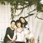 최근 어머니,언니와 화보찍은 한지민!다들 <b>미인</b>이심~!