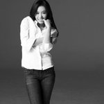 고대 <b>언론</b>대학원 다니는 김아중, 이제는 책까지 내는거야?