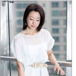 윤손하 더 예뻐져 돌아왔다, 펄 스타킹 초미니에 바람<b>불어</b>?