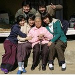 몸빼입은 <b>mbc</b> 아나운서들과 집으로 나온 할머니 직찍