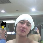 정일우, 목욕탕 셀카-ㅅ- <b>뒷사람</b>은 생각안해?