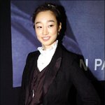 최여진, 검은 <b>정장</b>에 운동화신고  패션쇼장에??
