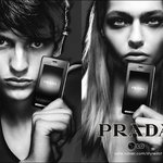 <b>lg</b> 프라다폰 광고 (사샤 피보바로바 &amp; 에디 클린트)