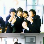 빅뱅 <b>승리</b>, 교복입고 학교에서 친구들과~