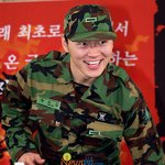 군복 입은 양동근-강타, 해맑은 웃음이 좋아보이는걸~