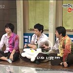 몰래 조심스럽게 비를 만지던 <b>정형</b>돈